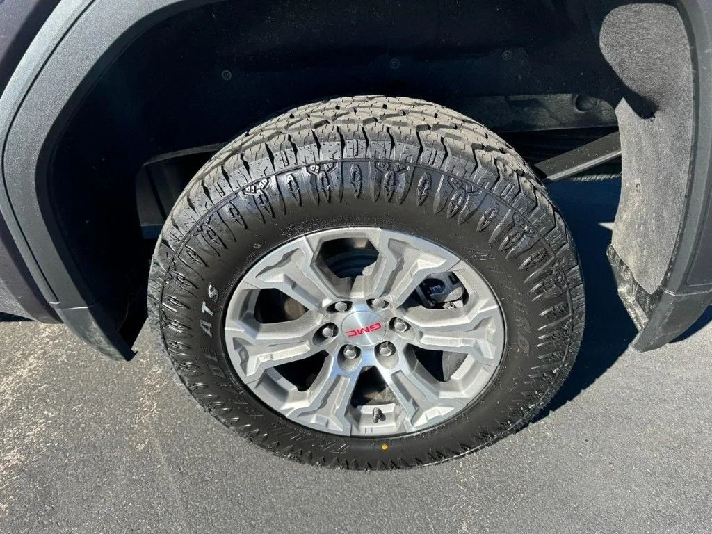 Used 2025 Silver GMC SLT image 7