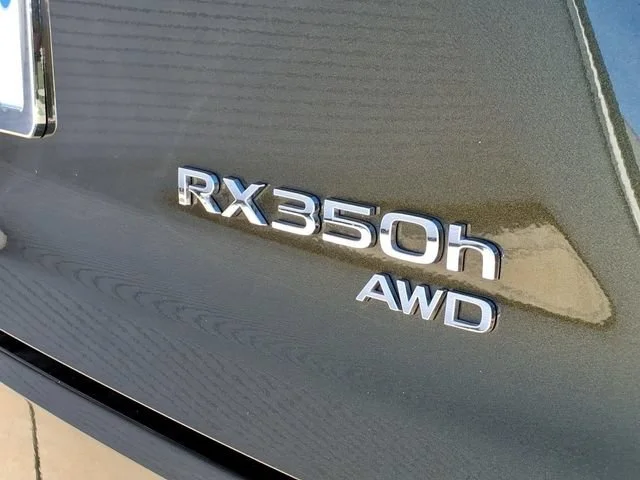 Used 2025 Green Lexus RX 350h image 27