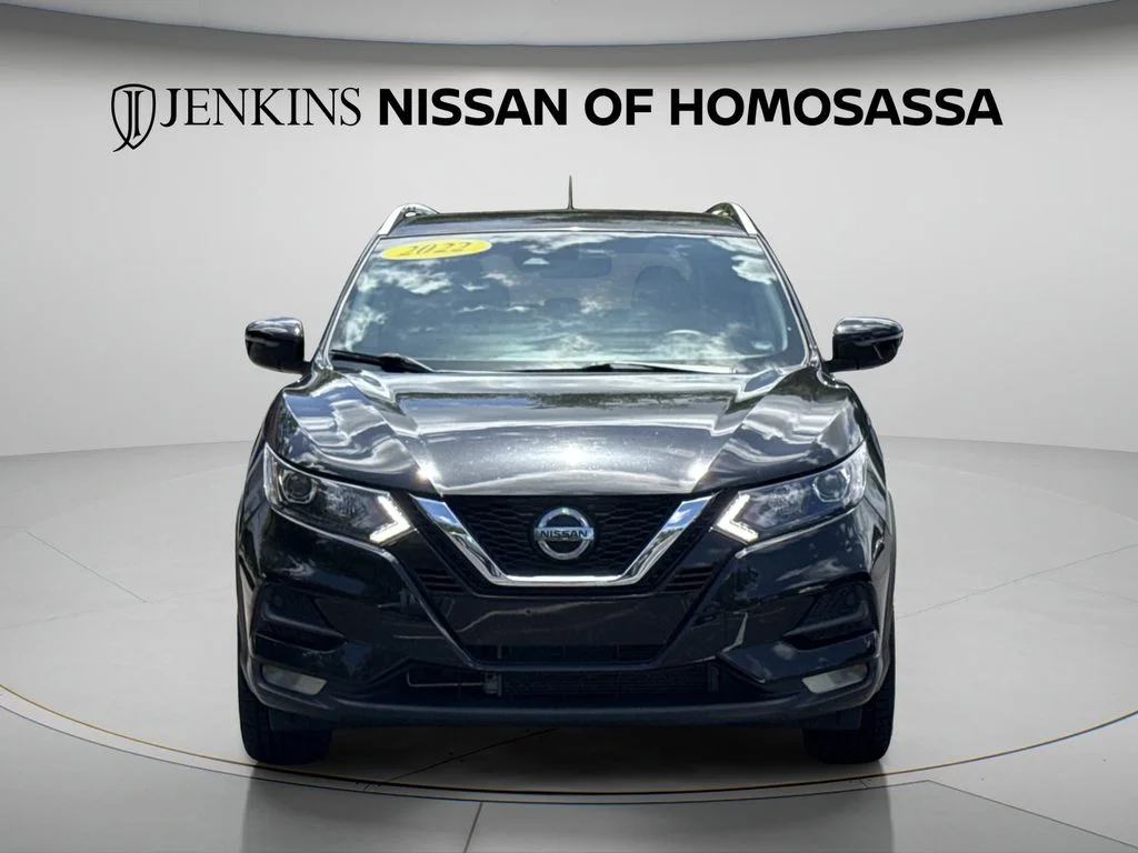 Used 2022 Black Nissan SV image 3