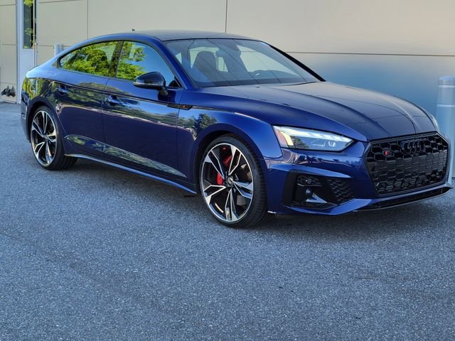 Used 2024 Navarra Blue Metallic Audi Premium Plus image 9