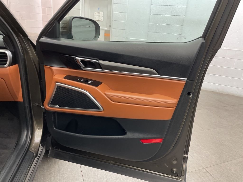 Used 2024 Green Kia EX X-Line image 28