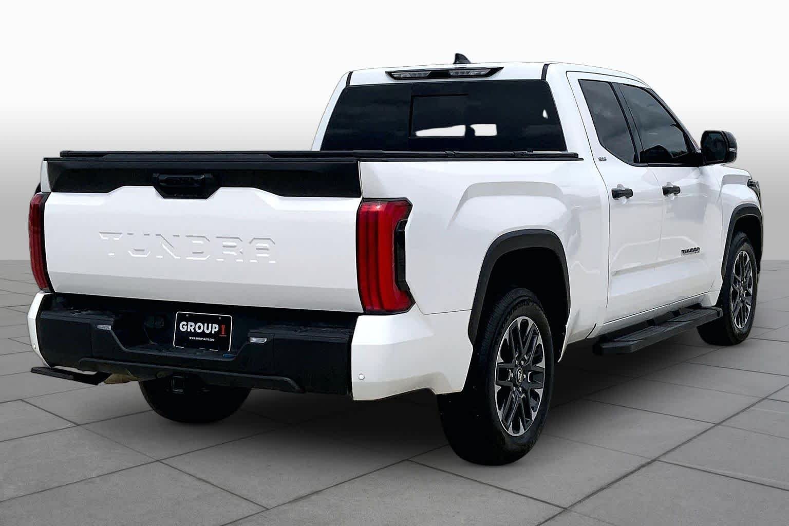 Used 2023 Ice Cap Toyota SR5 image 13