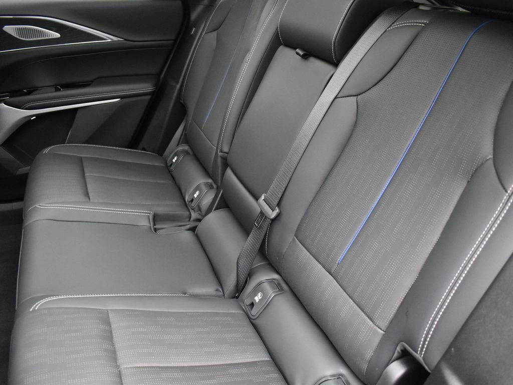 2024 CADILLAC LYRIQ - Image 27