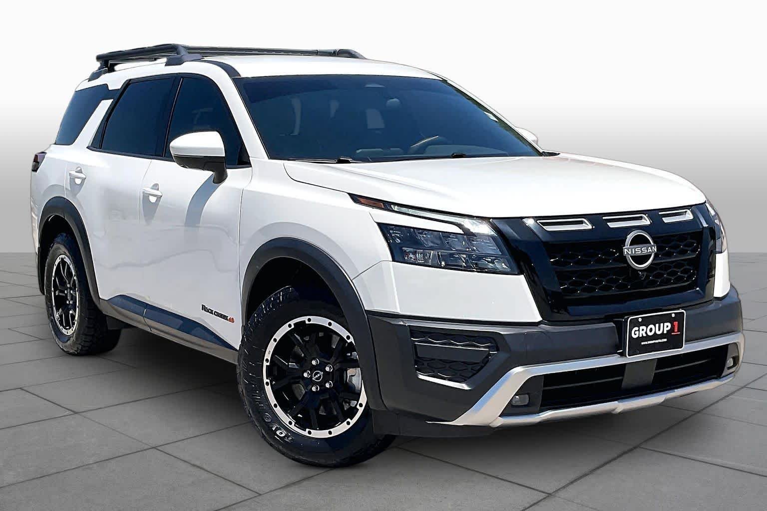Used 2025 Glacier White Nissan Rock Creek image 3