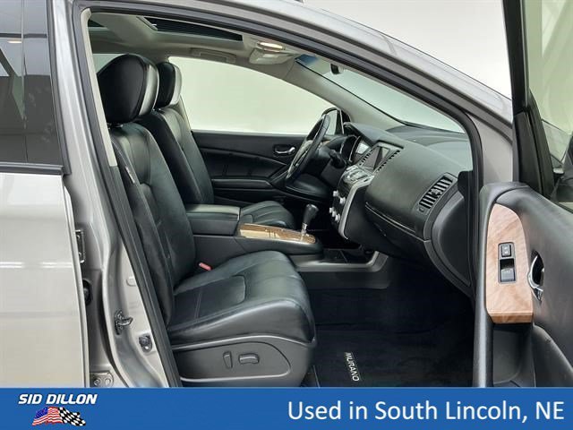 Used 2012 Platinum Graphite Metallic Nissan LE image 24