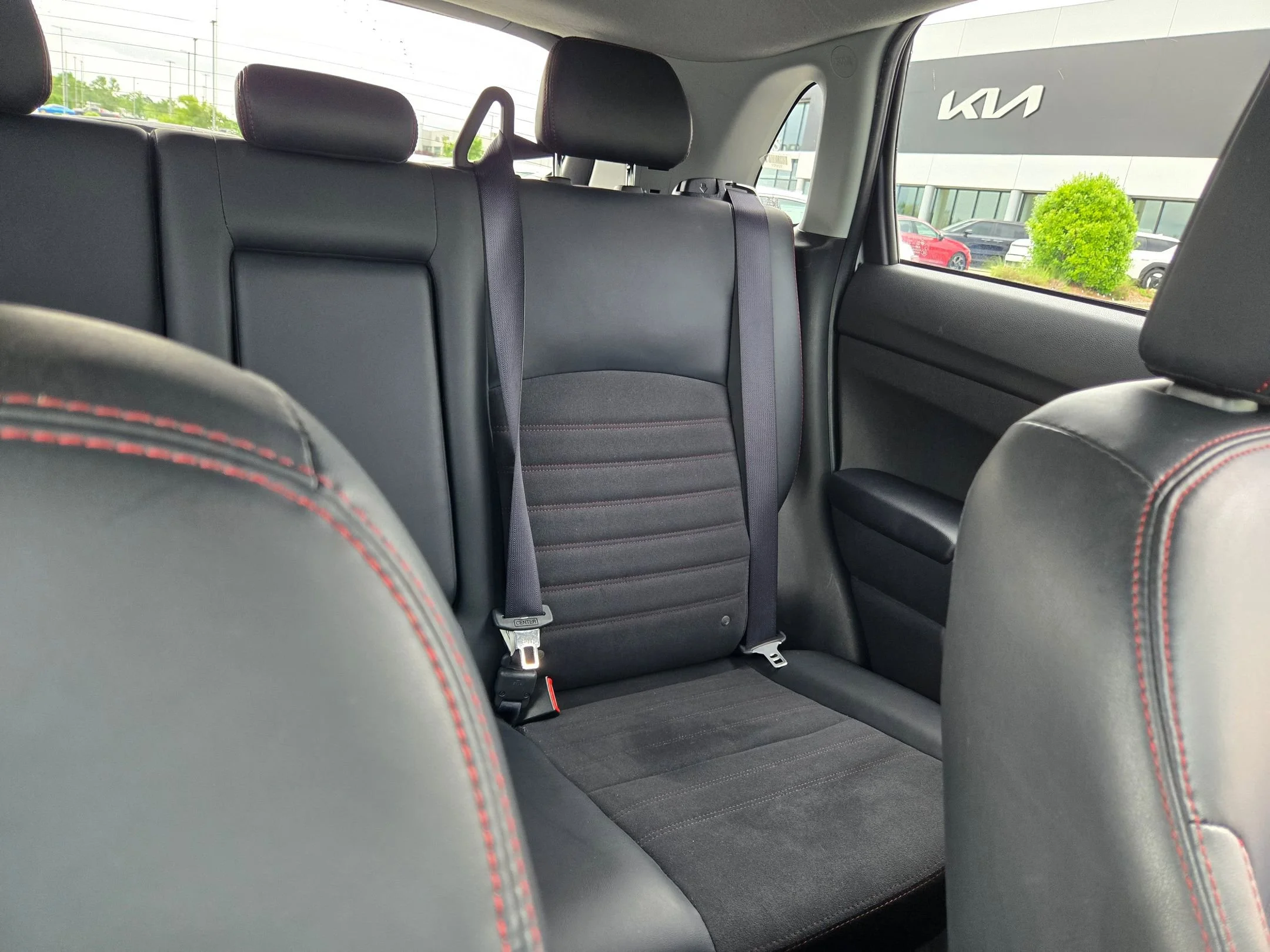 Used 2024  Mitsubishi SE image 14