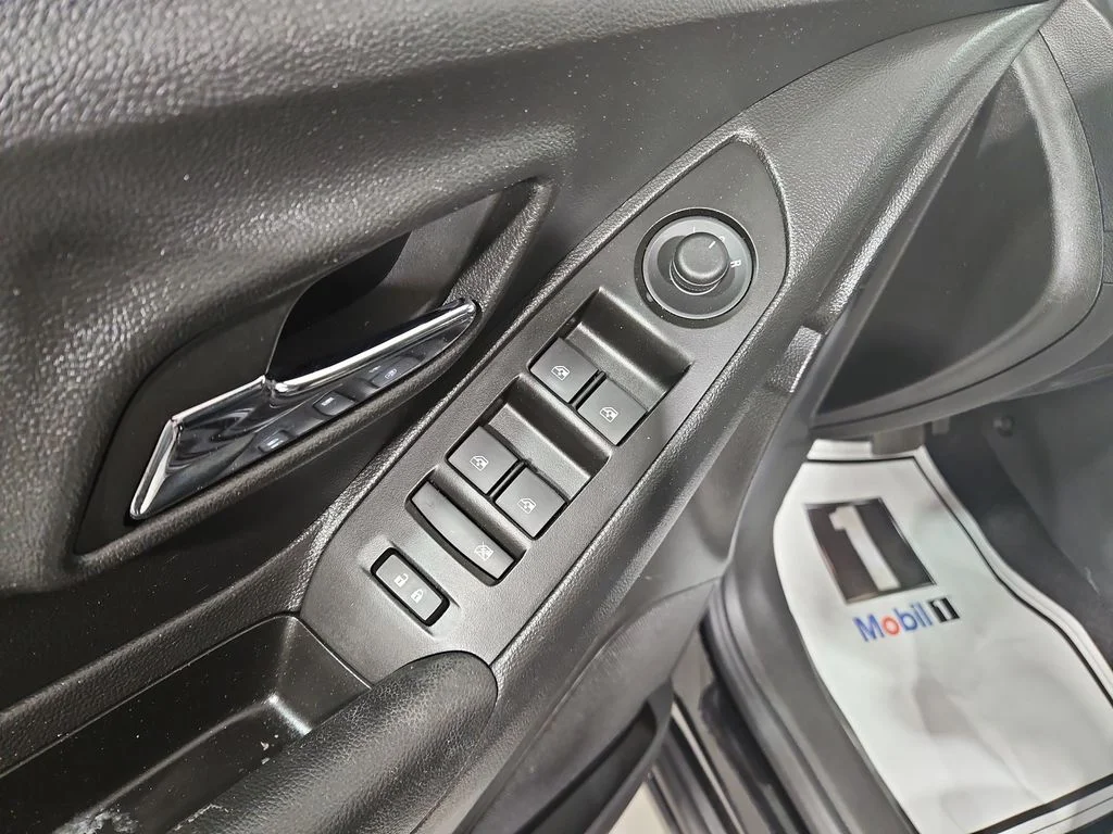 Used 2022 Black Chevrolet LT image 12