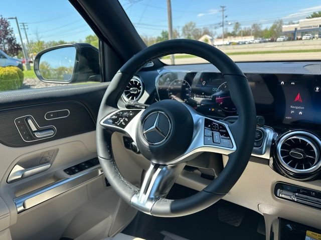 New 2026 Night Black Mercedes-Benz GLB 250 image 31