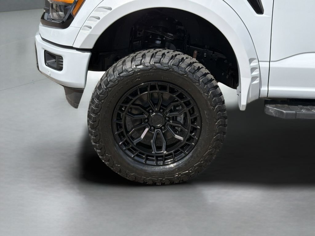 New 2025 White Ford XLT image 9