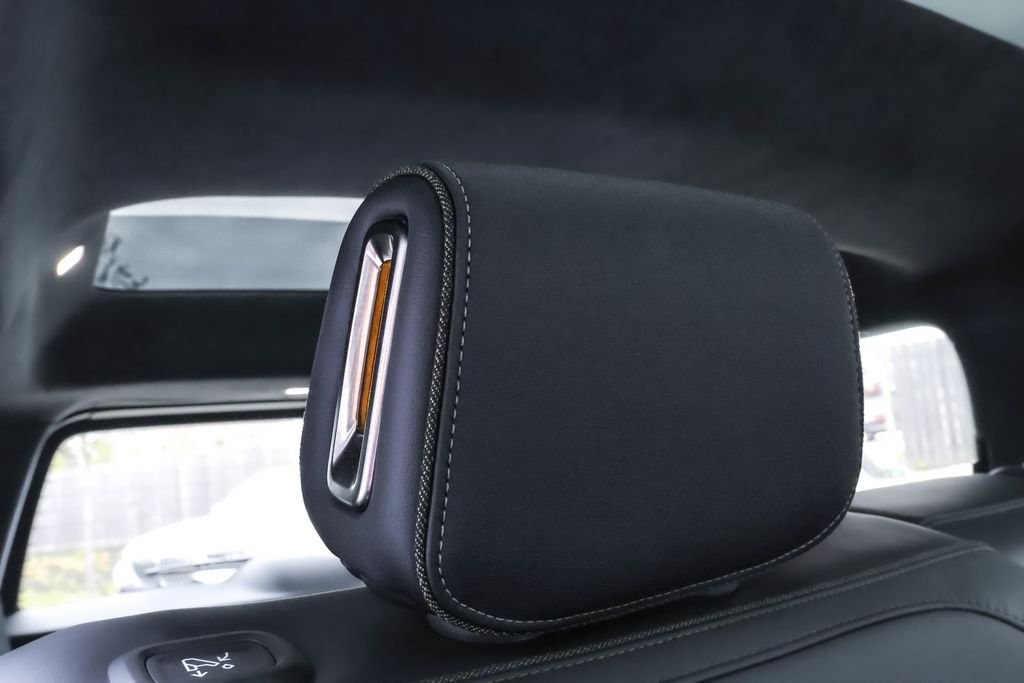Used 2022  Rivian Launch Edition image 27