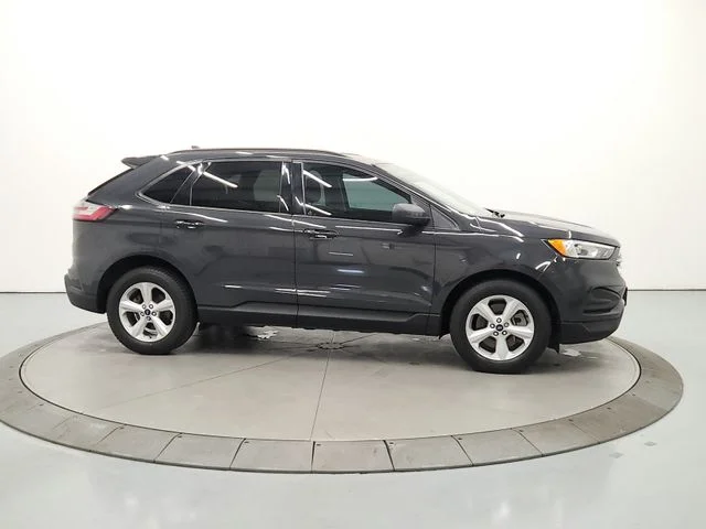 Used 2021 Gray Ford SE image 9