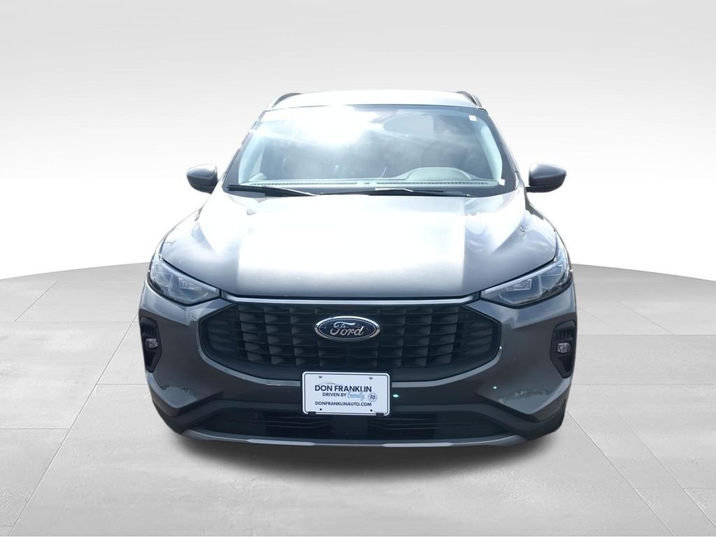 Used 2025  Ford Platinum image 4