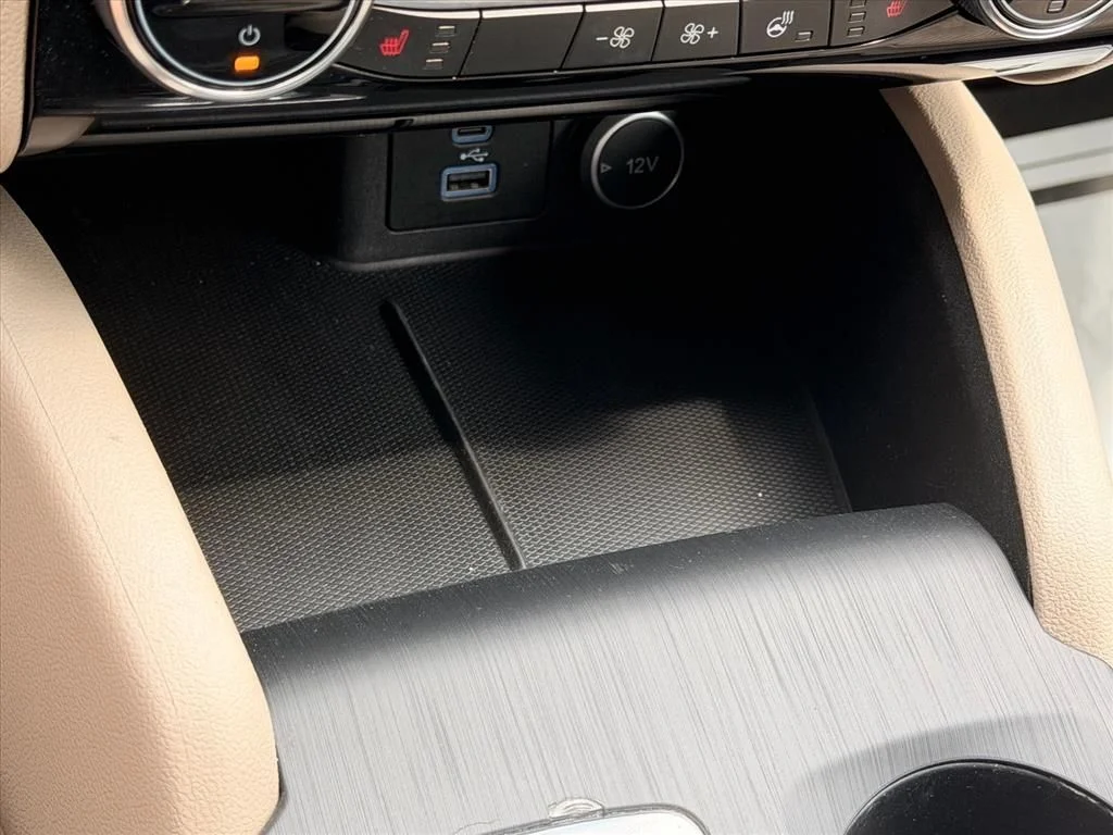 Used 2021 Silver Ford Titanium image 27