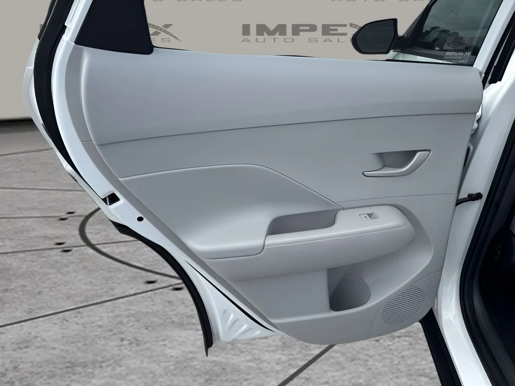 Used 2024 White Hyundai SEL image 25