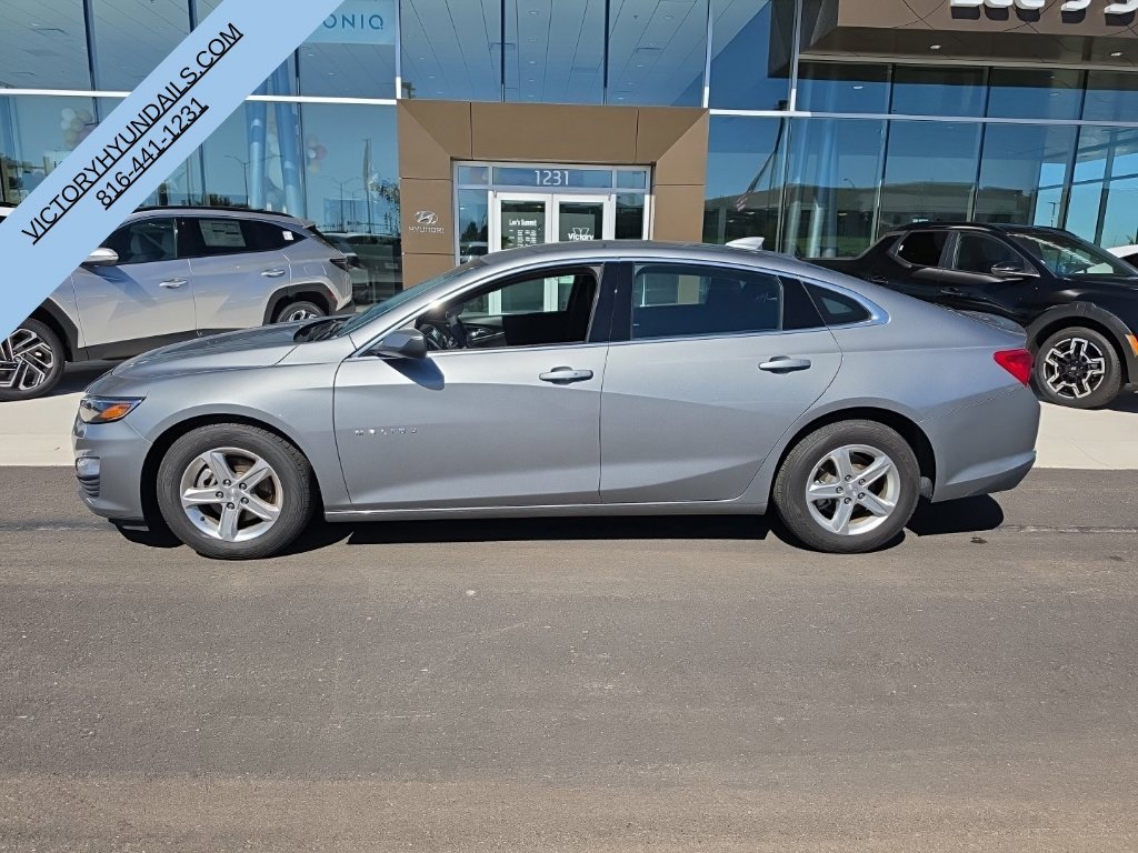 Used 2024 Gray Chevrolet LT image 2
