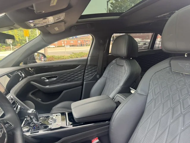 Used 2023 Black Sapphire Metallic Bentley Speed image 24