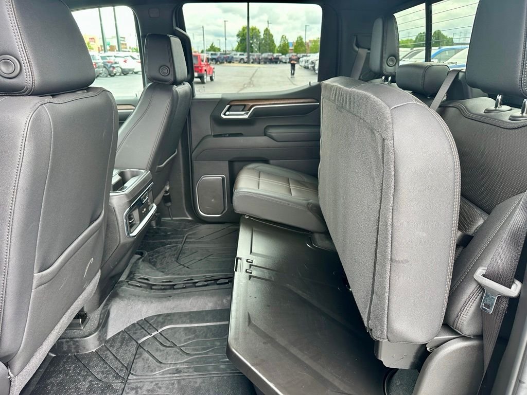 Used 2025 Black Chevrolet High Country image 22