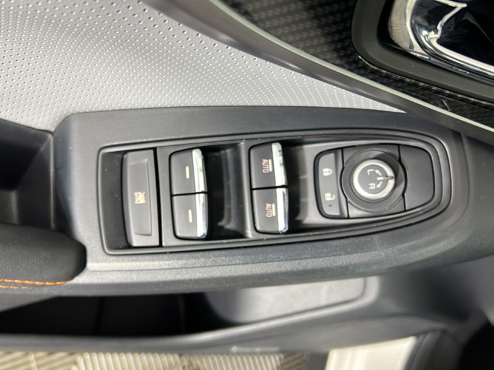 Used 2019 Crystal White Pearl Subaru Limited image 16