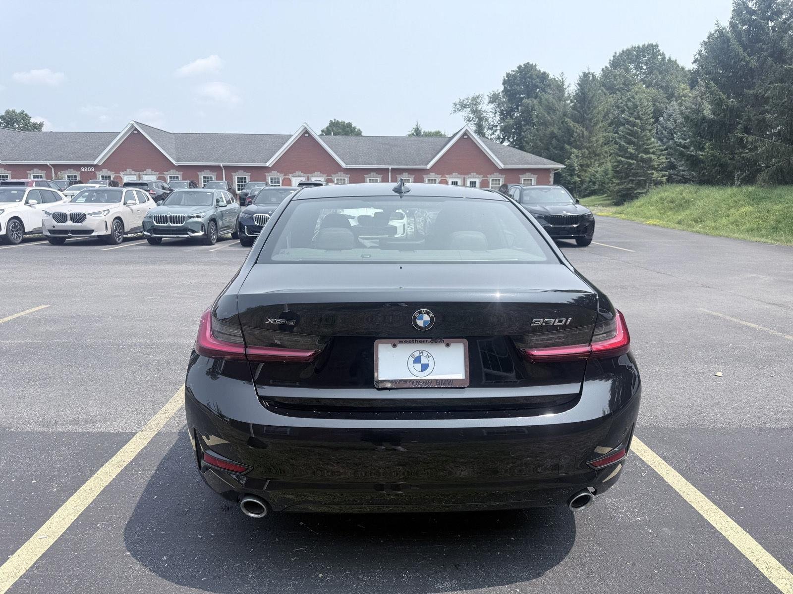 Used 2022 Black Sapphire Metallic BMW 330i xDrive image 8