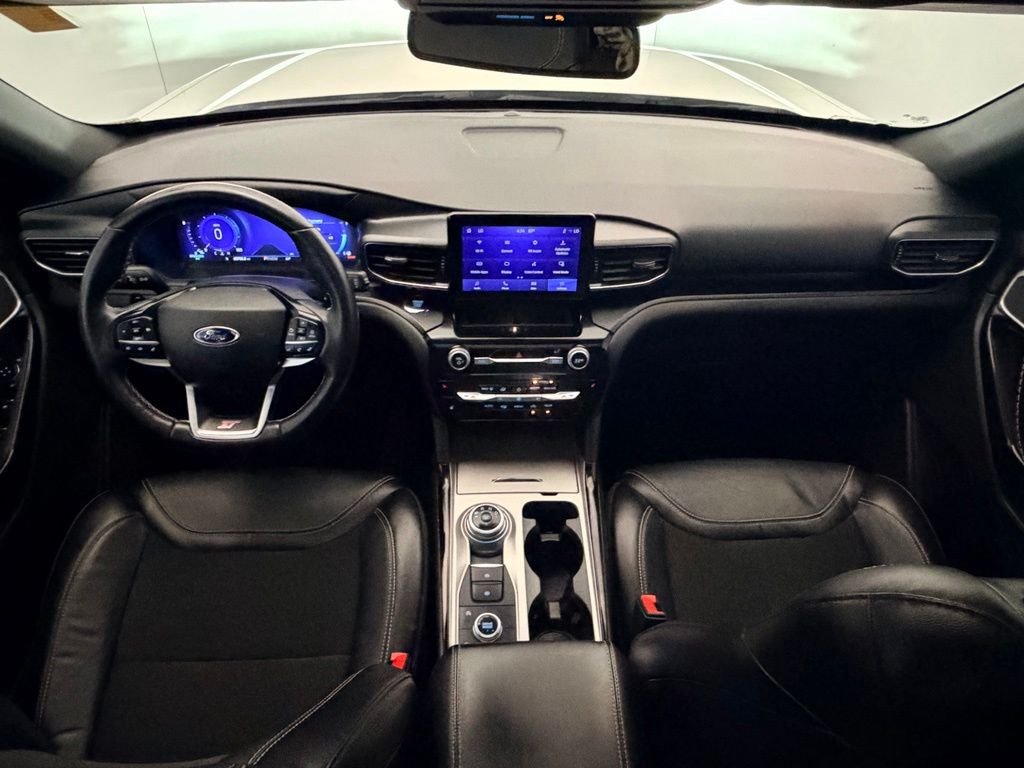 2022 Ford Explorer ST | CarEdge | CarEdge