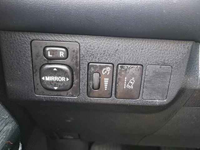 Used 2018 Gray Toyota Limited image 24