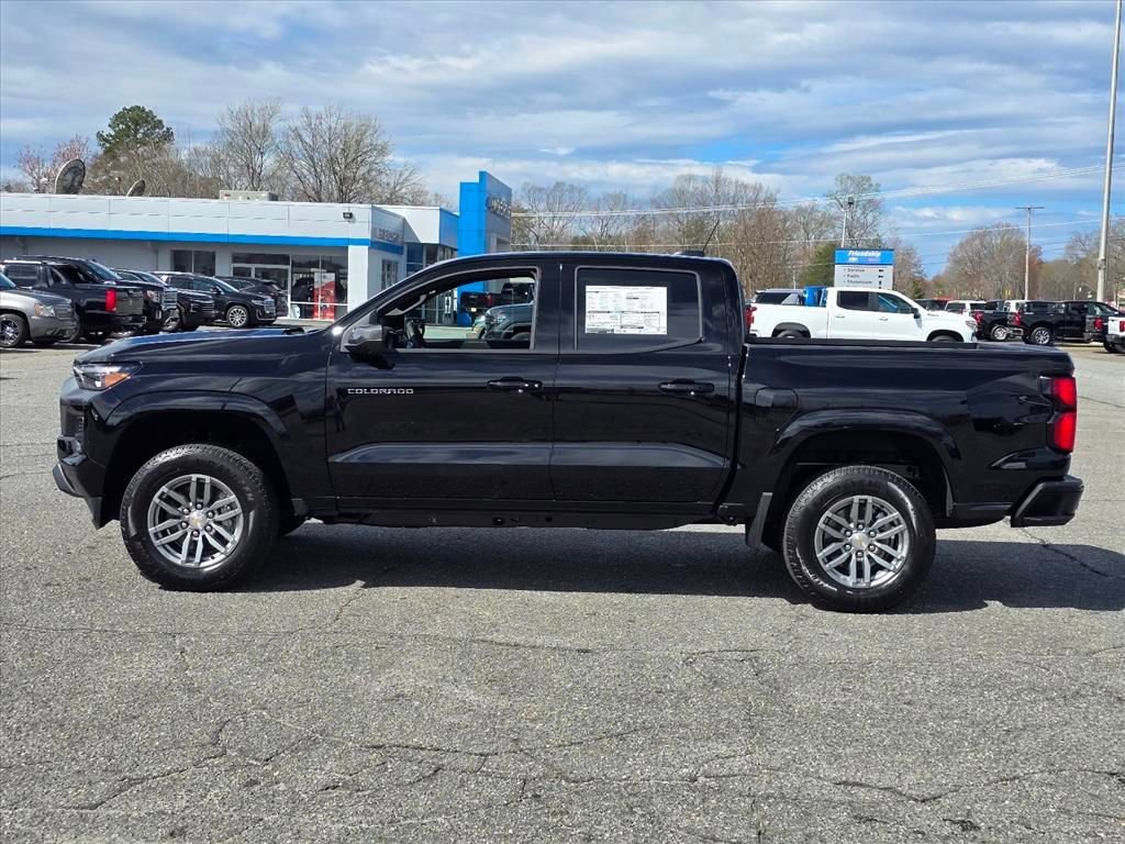 New 2026 Black Chevrolet LT image 31