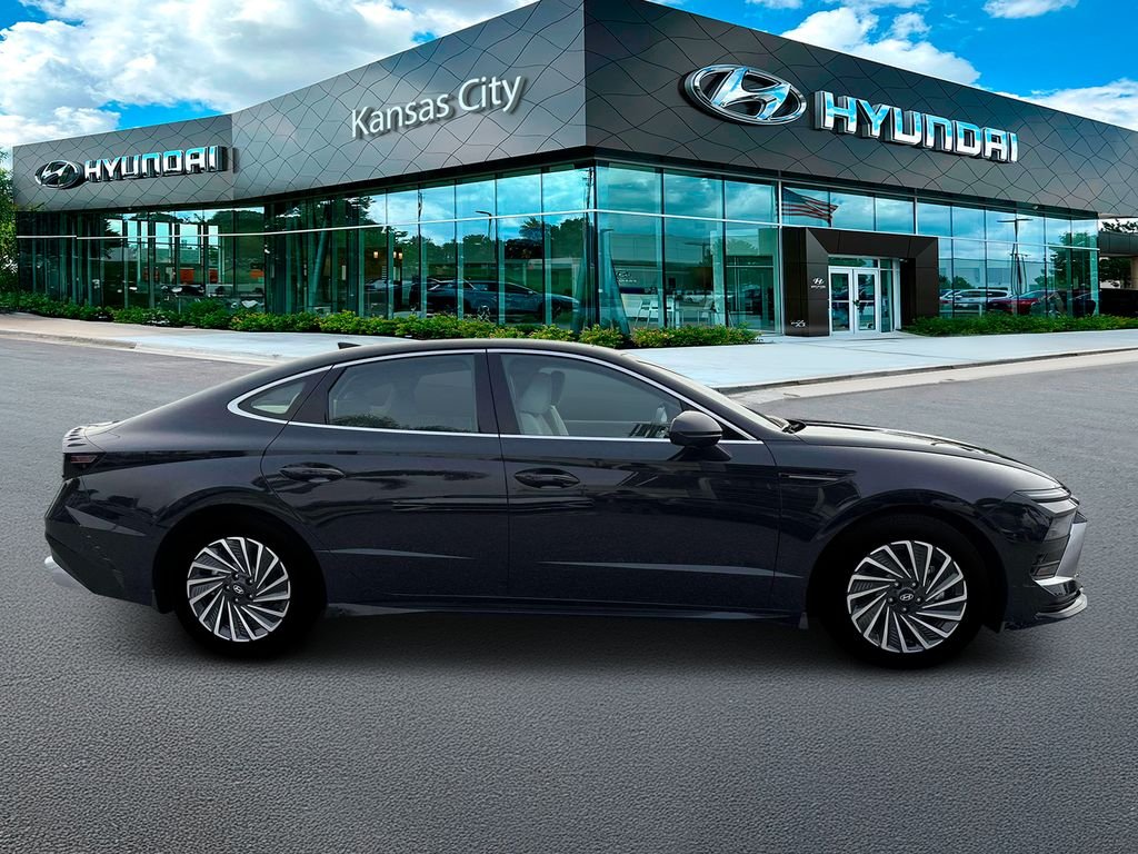 New 2026 Carbon Blue Hyundai Limited image 9
