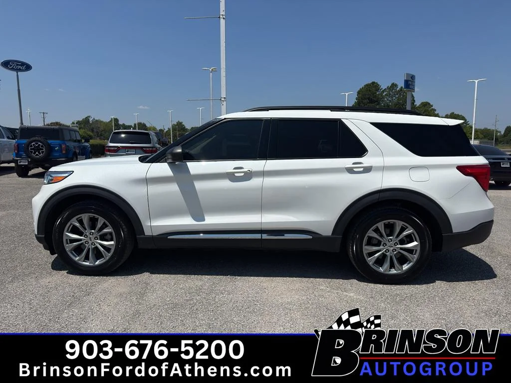 Used 2023 Star White Metallic Tri-Coat Ford XLT image 8