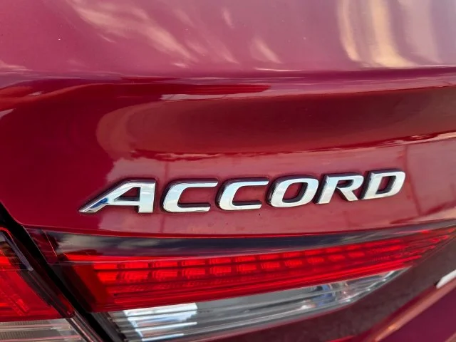 Used 2021 Red Honda EX-L image 12