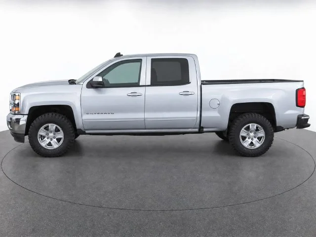 Used 2016 SILVER ICE METALLIC Chevrolet LT image 7