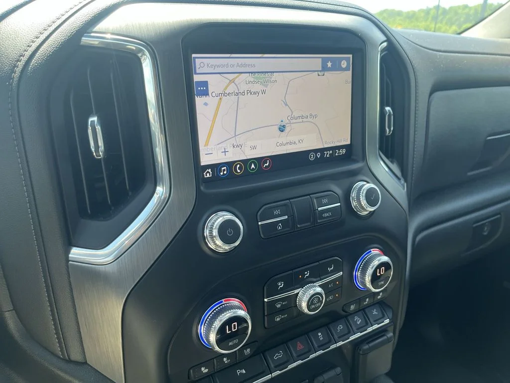 Used 2022 White GMC Denali image 16