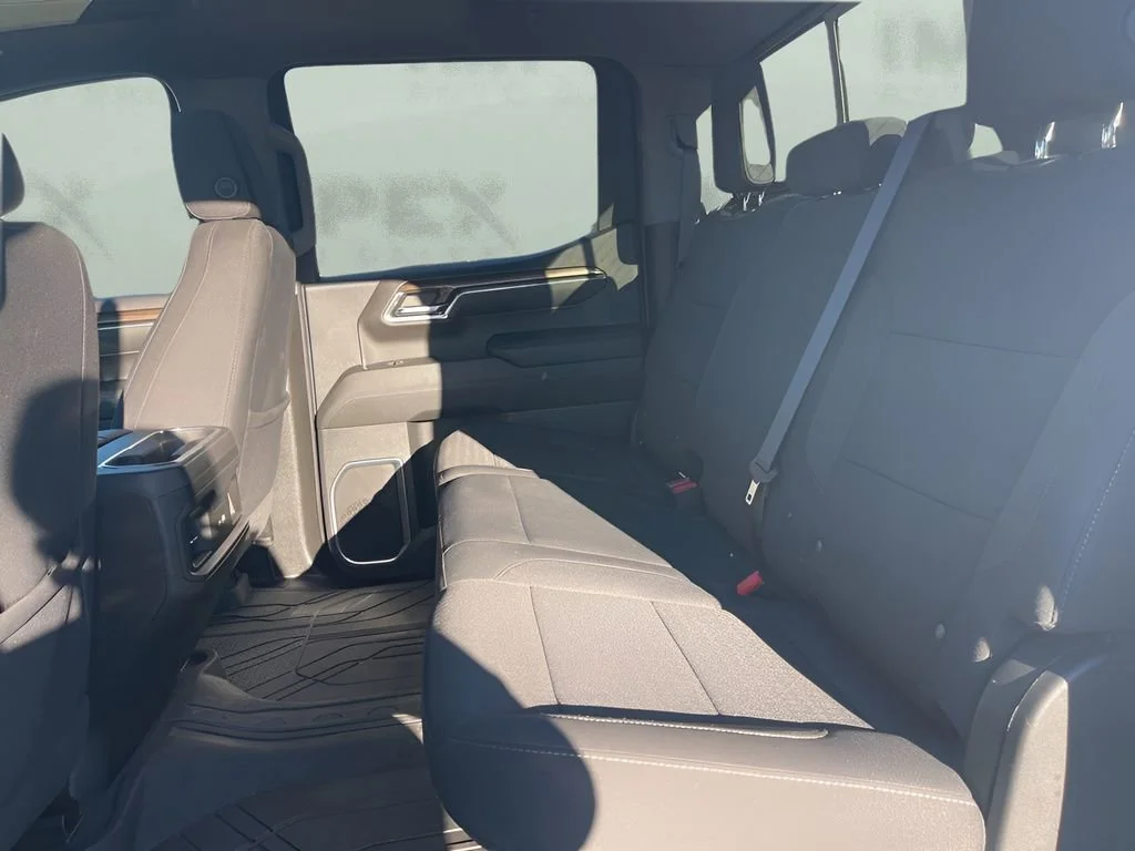 Used 2024 Summit White Chevrolet RST image 13