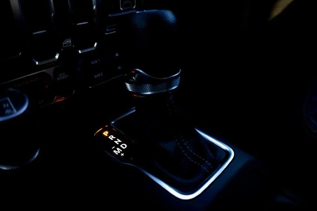 New 2025 Gray Jeep Mojave image 16