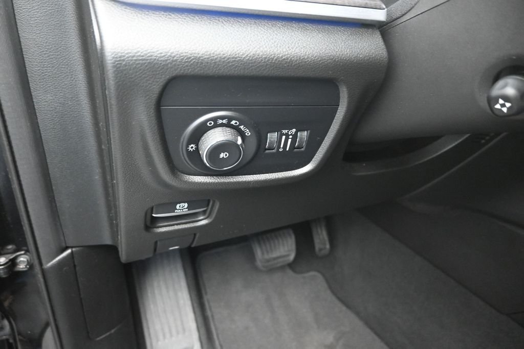 Used 2023 Black Jeep Overland image 13
