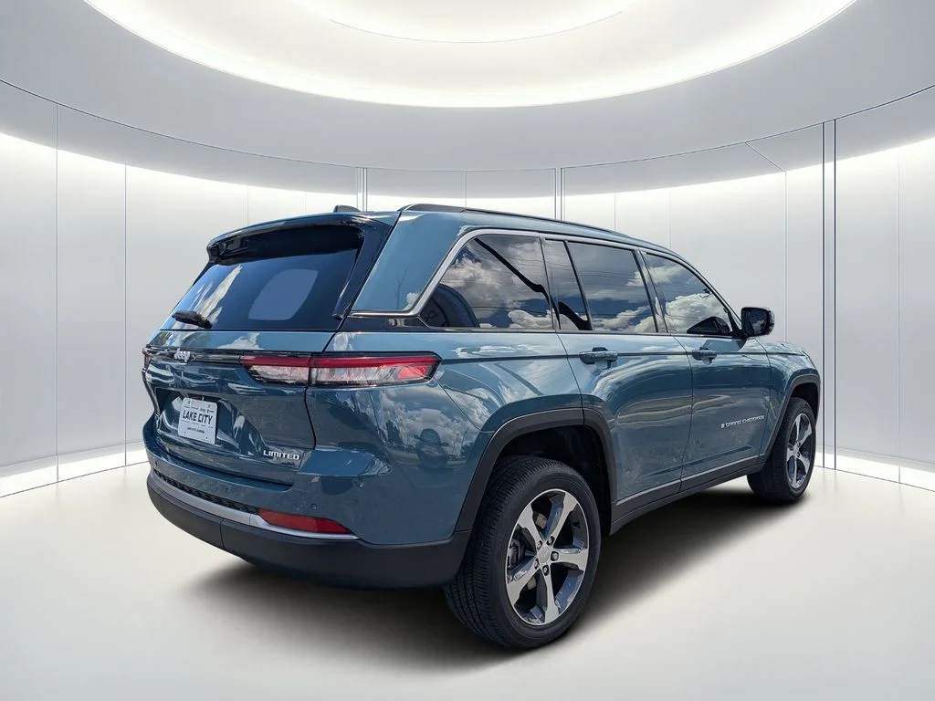 Used 2026 Blue Jeep Limited image 4