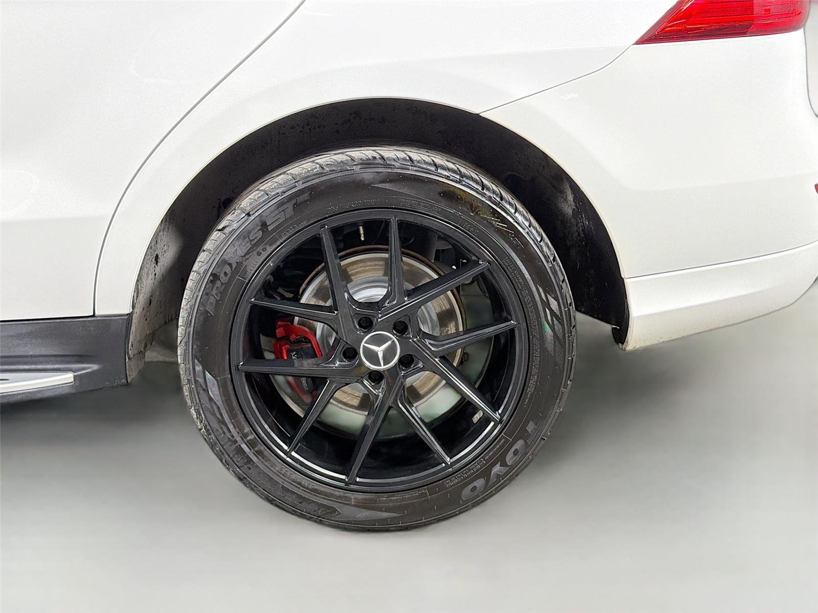 Used 2014 Polar White Mercedes-Benz ML 350 image 28