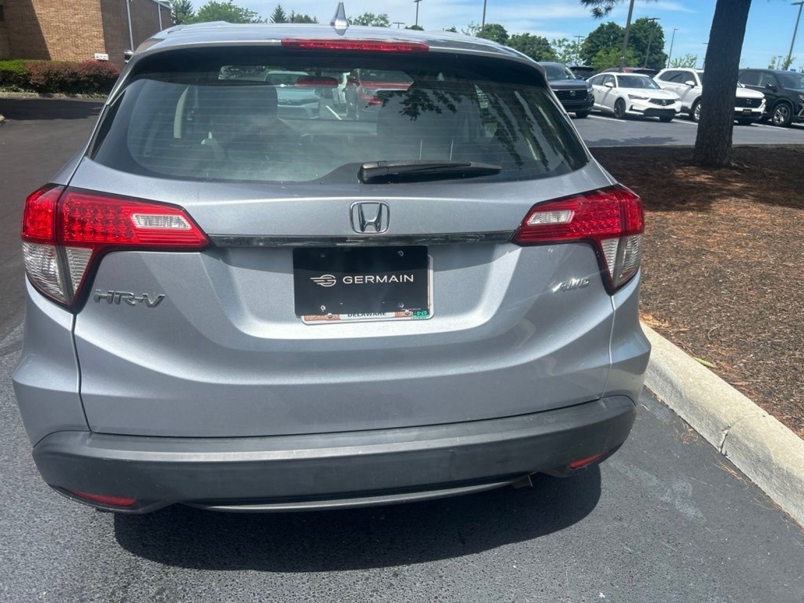 Certified Used 2022 Lunar Silver Metallic Honda LX image 10