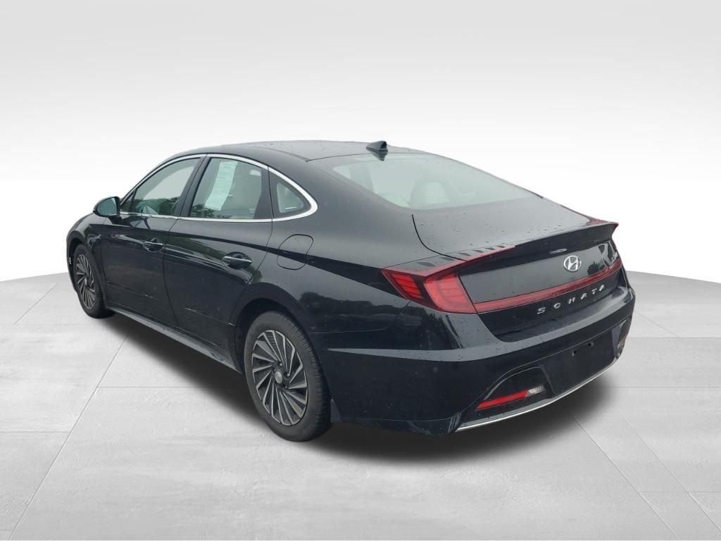 Used 2023 Black Hyundai SEL image 3