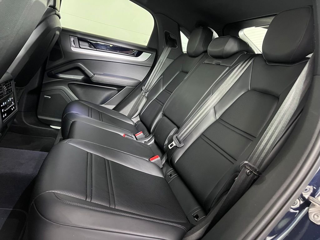 Certified Used 2024  Porsche  image 25
