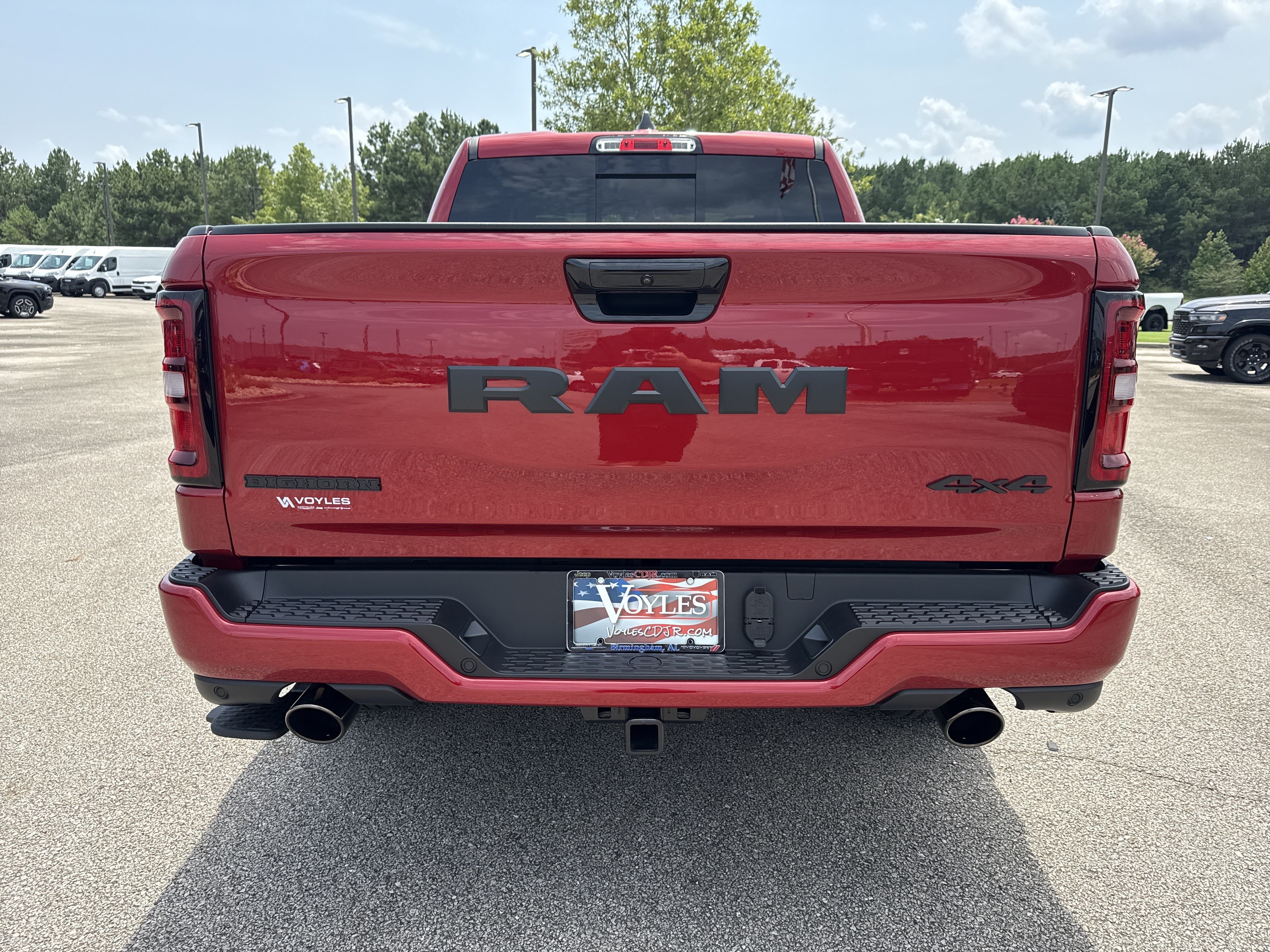 New 2026 Molten Red Pearl-Coat Exterior Paint RAM Big Horn/Lone Star image 13