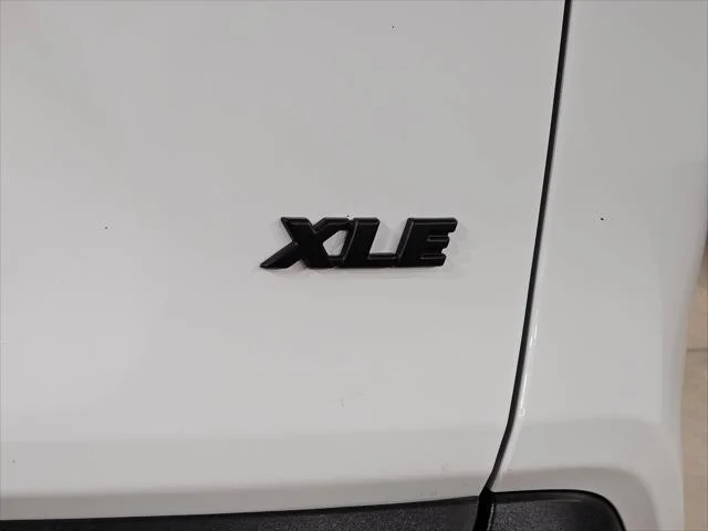 Certified Used 2025 ICE CAP Toyota  image 38