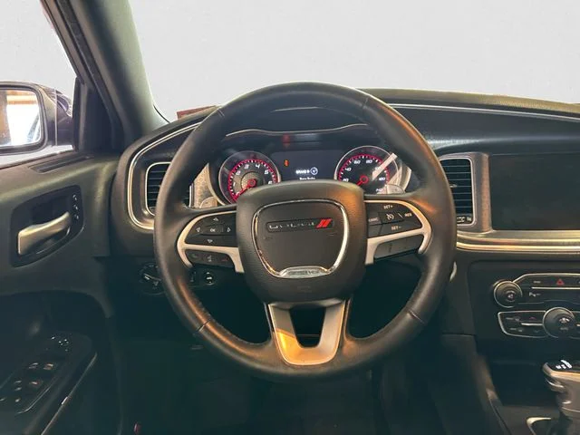 Used 2016 Gray Dodge SXT image 13