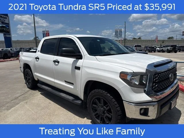 2021 Toyota Tundra SR5 5.7L 4WD Crew Max Short Bed's photo