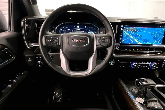 Used 2024 Onyx Black GMC Elevation image 6