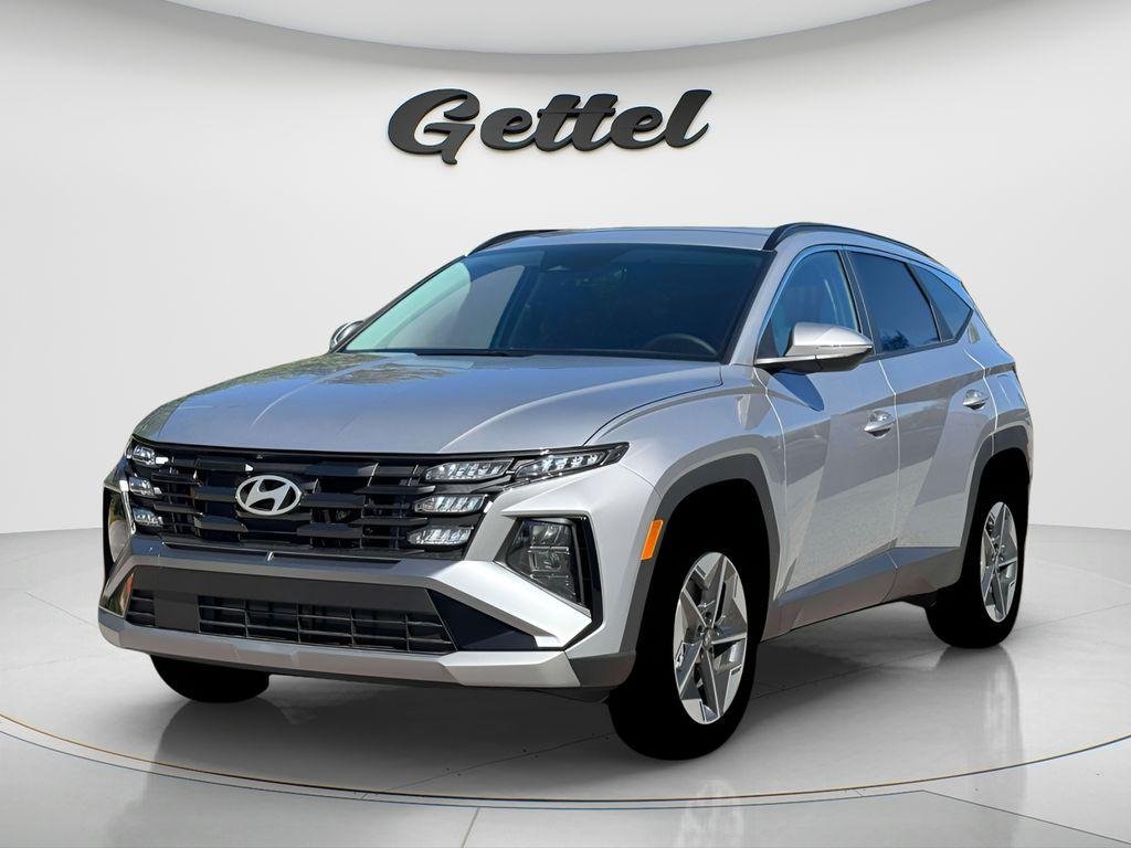 New 2026 Silver Hyundai SEL Convenience image 2