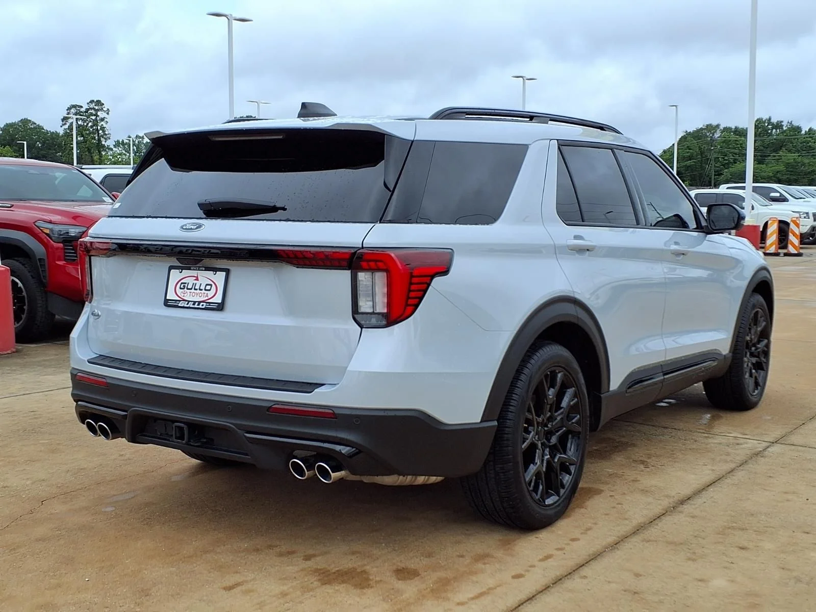 Used 2025 White Ford Platinum image 6