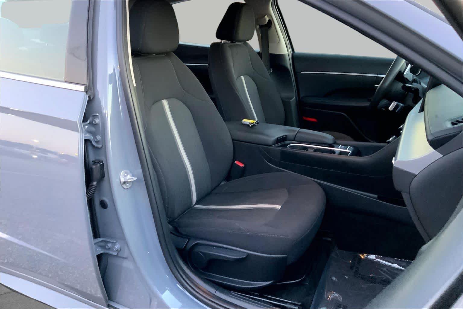 Used 2024 Transmission Blue Hyundai SEL image 8