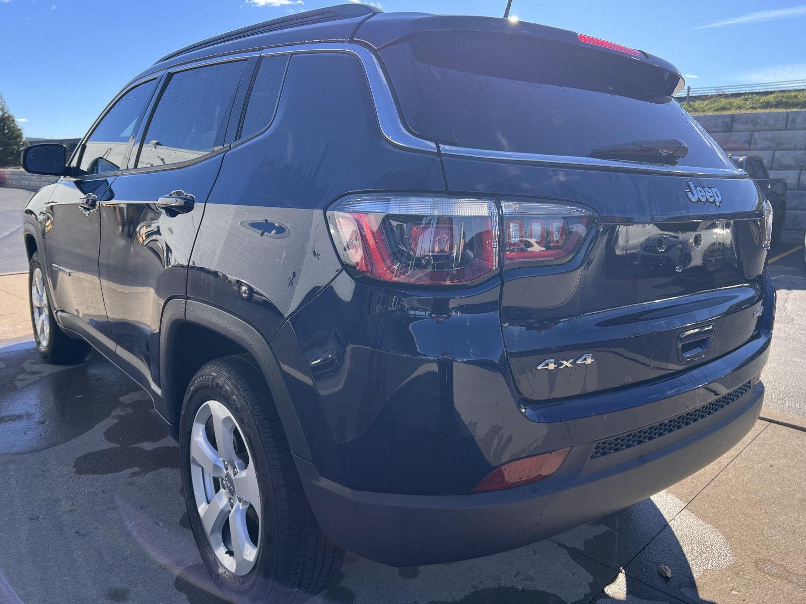 Used 2020  Jeep  image 5