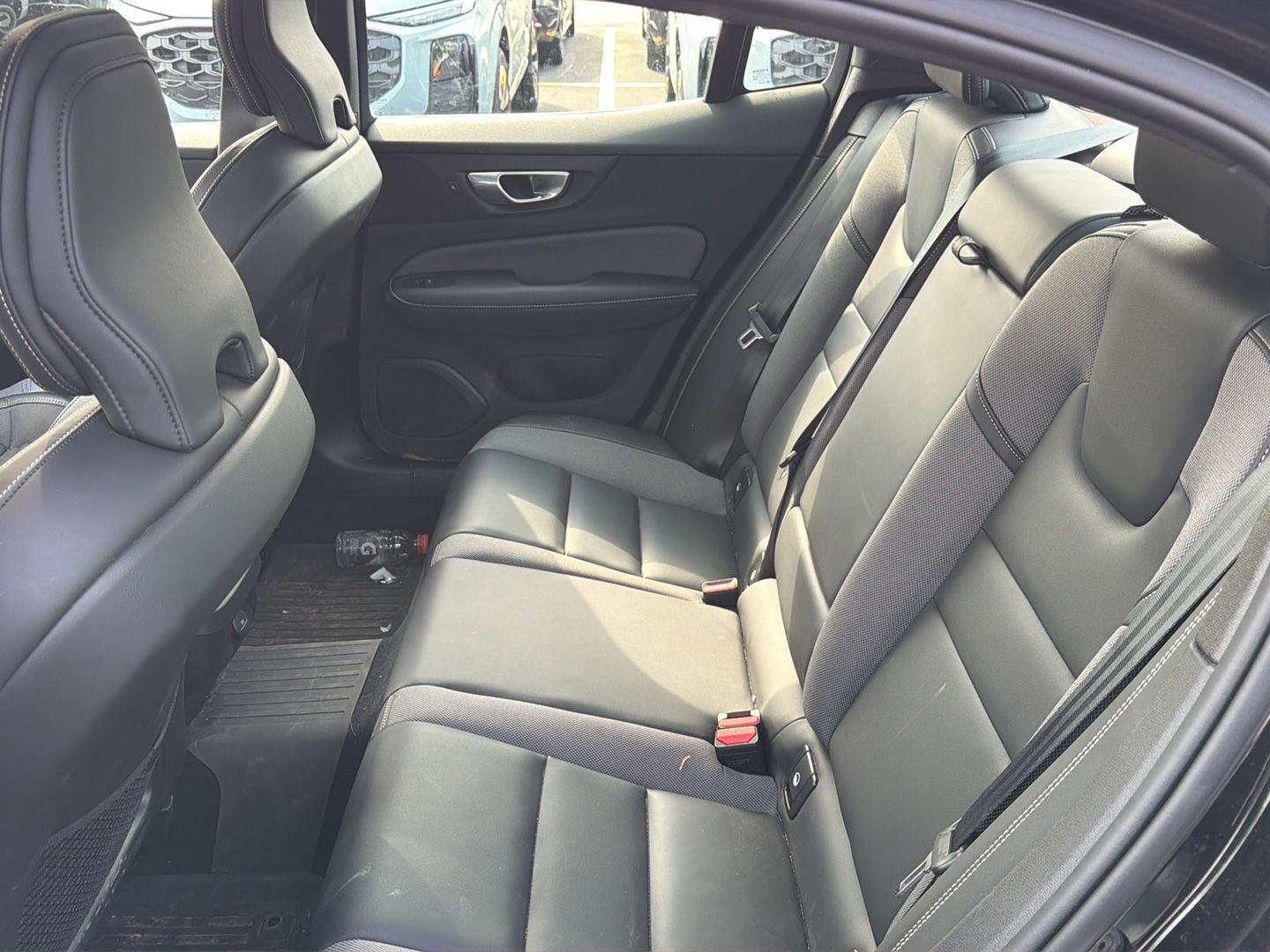 Used 2024 Onyx Black Metallic Volvo Plus Black Edition image 13
