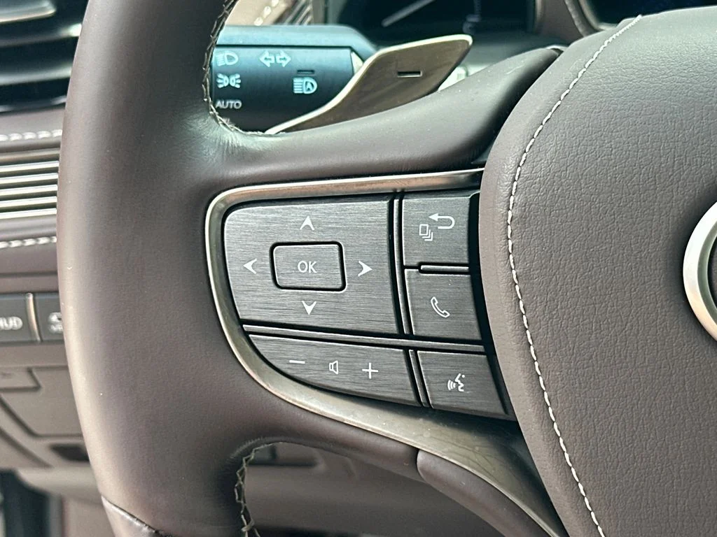 Used 2018  Lexus 500 Base image 20
